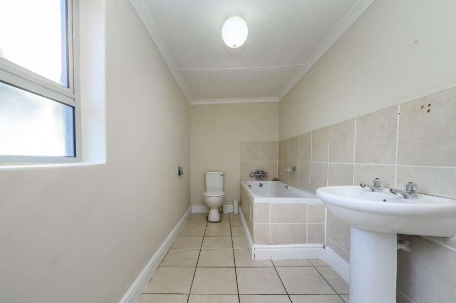 4 Bedroom Property for Sale in Framesby Eastern Cape